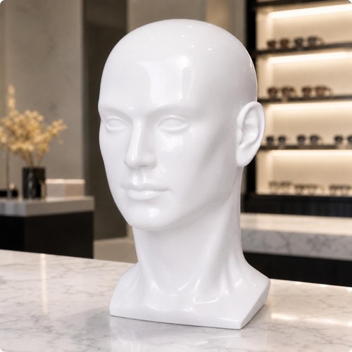 Tête mannequin chauve avec - de,