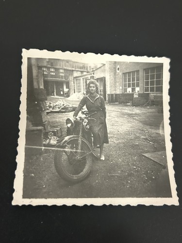 Photo moto ancienne - moto,