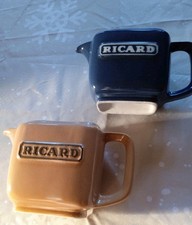 Lot de 2 Beaux Petits Pichets