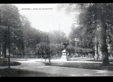 BOURGES (18) VASQUE au JARDIN DE L'ARCHEVECHE / Abbé MOREUX lens before 1904