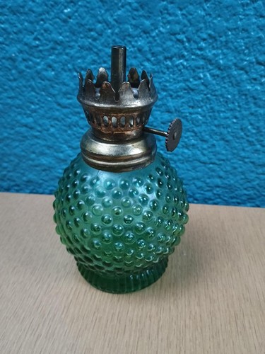 Petite lampe pétrole - à,