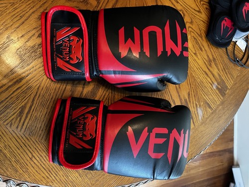 Venum 16oz gloves - venum,