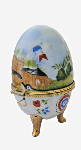 Oeuf boite porcelaine - , sur