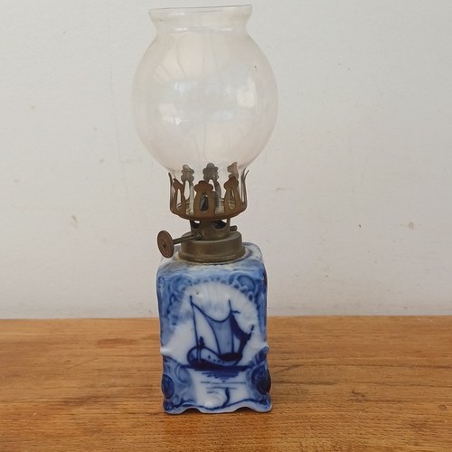 Lampe huile porcelaine - à,
