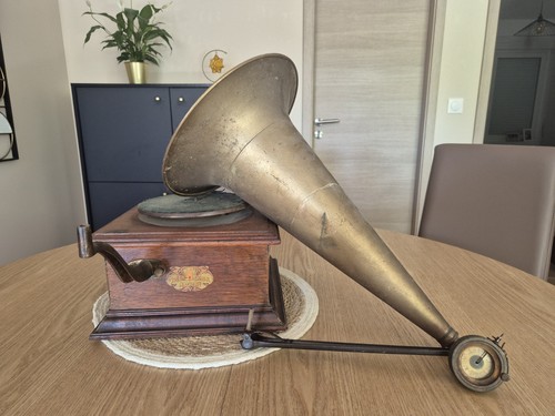 Gramophone ancien - gramophone,