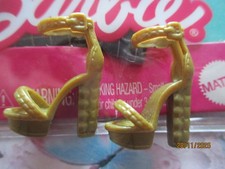 POUPEE BARBIE / PAIRE DE