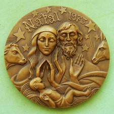 Religious Nativity of Jesus Christmas Angels Playing Harp Lyre BIG Bronze Medal!