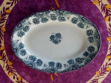 Plat Ovale Terre de Fer Société Amandinoise Modèle Oeillets Bleus Gris 37cm