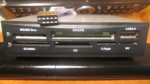 Lecteur cartes multiformat - de,