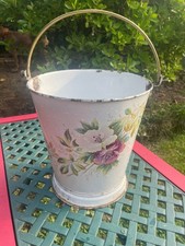 Ancien seau émaillé