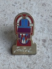 Pin’s Jeutel Jukebox •