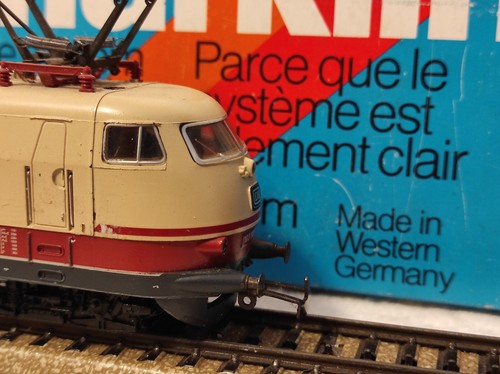 Train locomotive - train, ho
