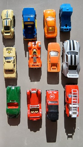 Lot voitures miniatures - 12,
