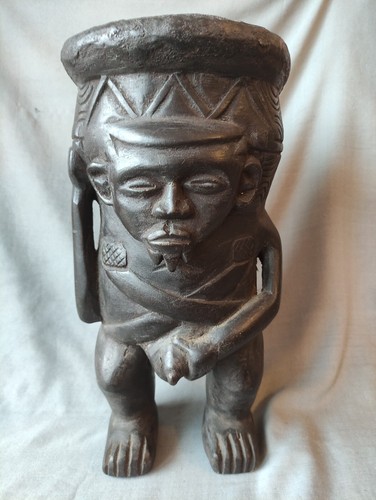Ancienne statue rituelle - ancienne,