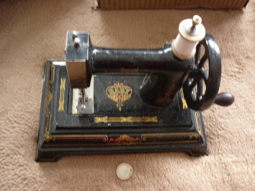 Ancienne machine coudre - ancienne,