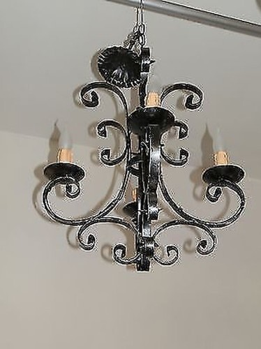 Lustre médiéval 4 - lustre, À