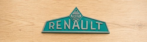Emblème tracteur renault d35 - emblème,