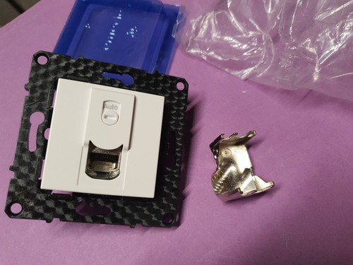 Arnould 64026 prise - , rj45