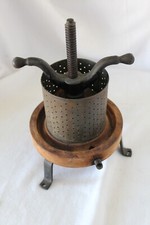 ANCIEN PRESSOIR A FRUITS