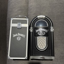 JACK DANIELS WHISKY BOTTLE CARRY CASE AND JUKEBOX CASES NO BOTTLE