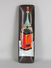 Céramique Vintage Plat Murale Peint Bouteilles Et Moulin À Café Italie Années 60