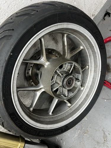 Roue arrière triumph - roue,