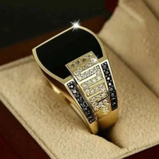✨ Élégante Bague Dorée avec Pierres Noires et Faux Diamants ?