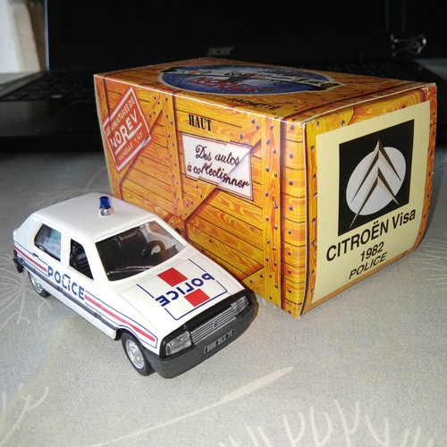 Voiture miniature - voiture, 1/43