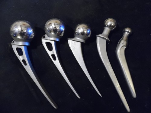 Lot protheses hanche en - hanche,