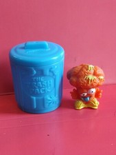 figurine:  Poubelle bleues The