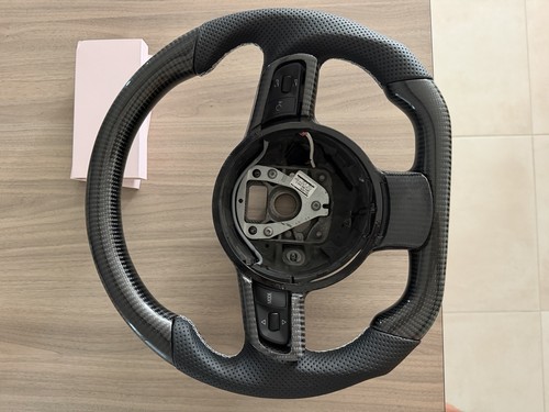 Volant méplat carbone audi - méplat,