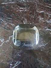 Presse papier cube en cristal