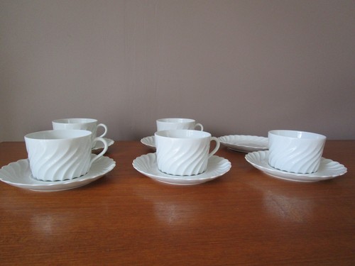 Tasses the 6 - 5,