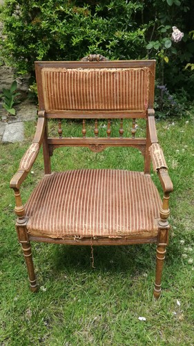 Vieux fauteuil bois - fauteuil,