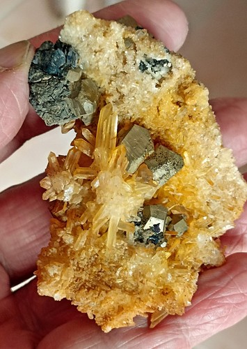 Pyrite polyèdrique cristal - pyrite, polyèdrique,