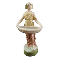 Figurine En Porcelaine Royal