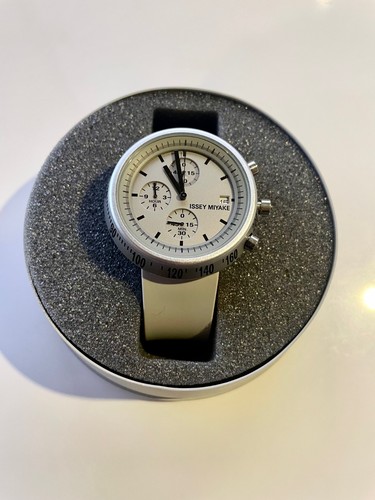 Montre issey miyake - issey, trapezoid