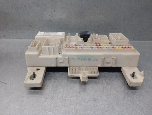 4m5t14a073dh boîtier fusibles - 4m5t14a073dh,