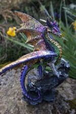 87036 D  - 50%  FIGURINE