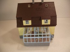 VOLLMER HO maquette de grande maison avec véranda et figurine