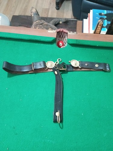 Ceinturon porte sabre - porte,
