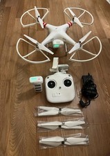DJI Phantom Drone PV331 with controller and range extender 2 Battery's /Charger