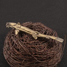 Statue de loche, ornement