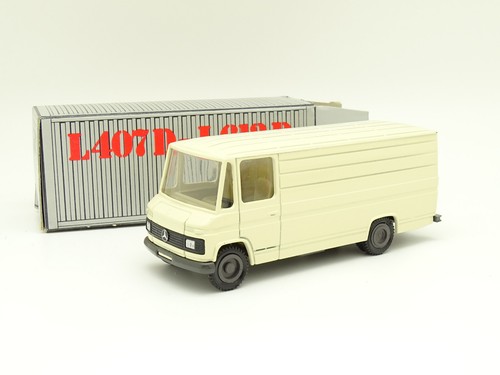 Cursor mercedes fourgon - 1/50,