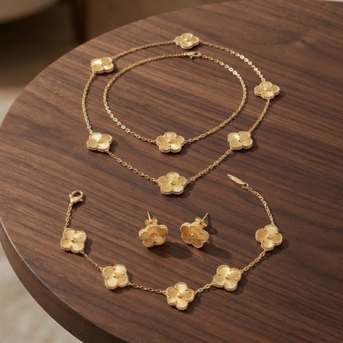 Parure bijoux fantaisie dorée