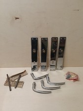 Lot De Poignées Et Platines