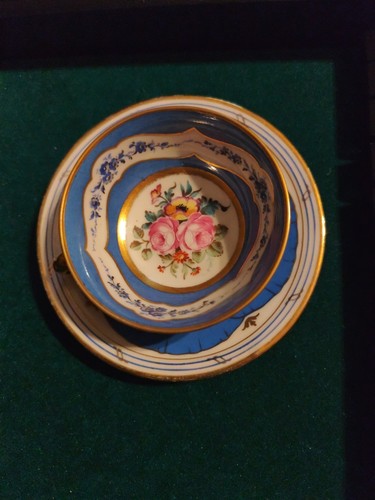 Tasse sous porcelaine - , tasse/sous