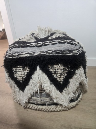 Footstool pouf - footstool/,