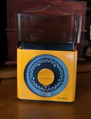 Vintage 1976 balance - vintage,