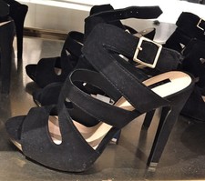 ZARA HIGH HEEL SANDAL WITH BUCKLE BLACK 36-41 Ref. 7400/001